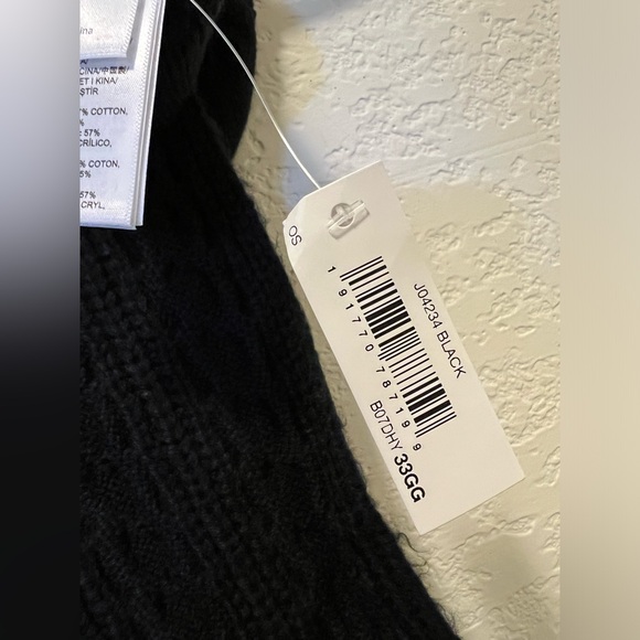 Amazon Essentials NWT Black Hat & Scarf Set - Picture 4 of 4